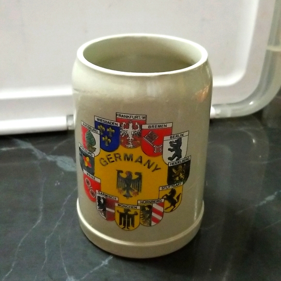 Vintage Stoneware Germany Beer Stein 0.5 12 L Germany City Crests Flags - Picture 1 of 5